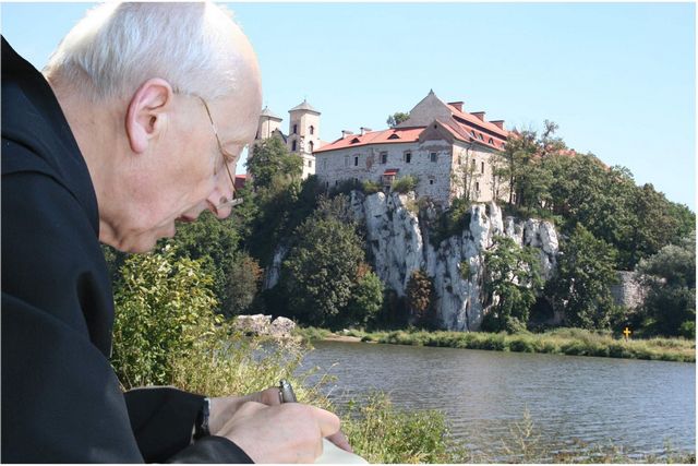 Wizyta Ojca Leona w sklepie z Produktami Benedyktyńskimi w Zabrzu