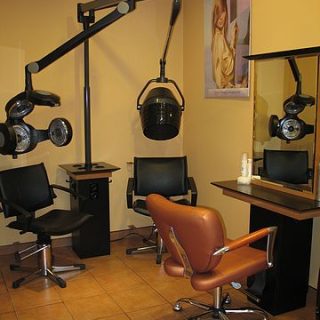 Salon Fryzjerski Bożena Rolnik