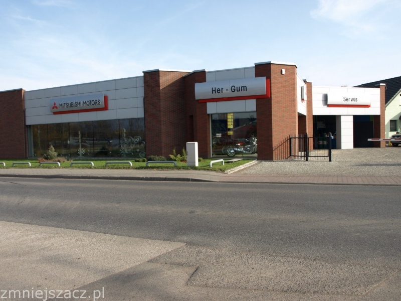 Her Gum  Salon Samochodowy Mitsubishi