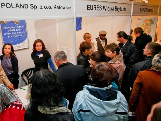 Nowe miejsca pracy receptą na kryzys