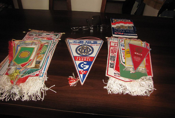 Znaczki, proporczyki, odznaki.... czyli giełda pamiątek sportowych