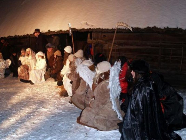 Zimowa sceneria skansenu idealna na "Śląsko Wilijo"