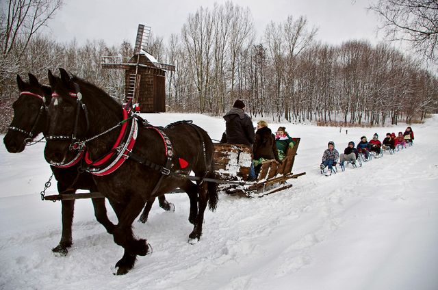 Ostatnie kuligi w skansenie. Zapraszamy na wycieczkę w saniach po muzeum