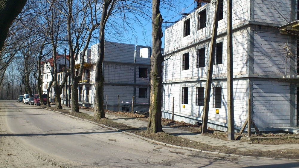 Zespół mieszkaniowy "Platany" 14