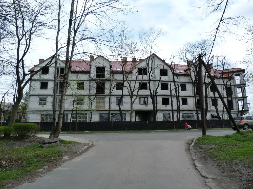 Zespół mieszkaniowy "Platany" 18