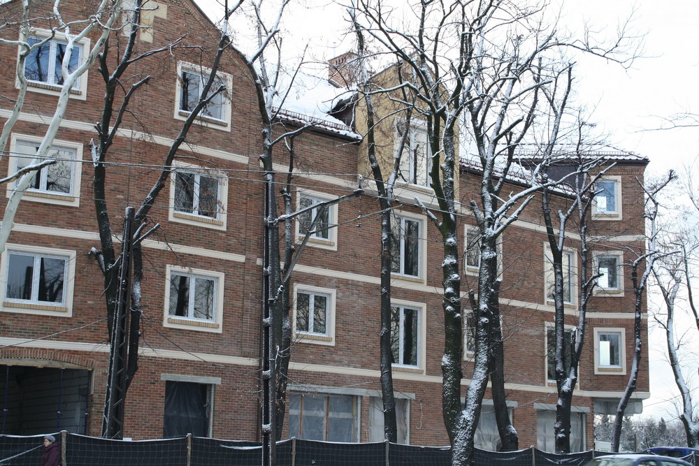 Zespół mieszkaniowy "Platany" 32