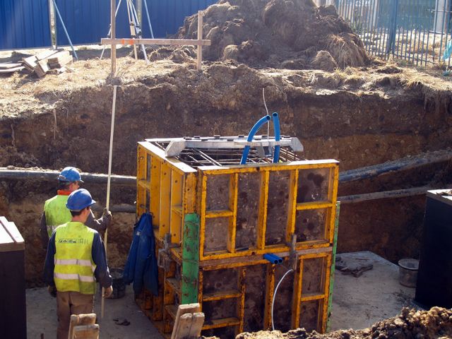 Wykonano pierwszą podporę pod słupy nowej Elki