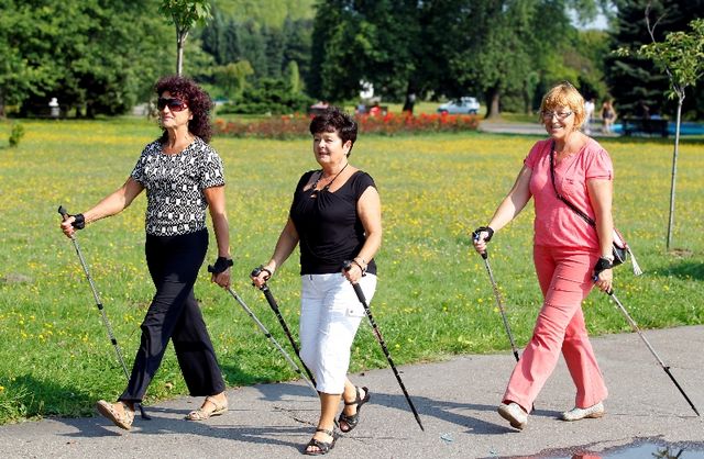 W Parku Śląskim rusza cykl zajęć dla miłośników Nordic Walking
