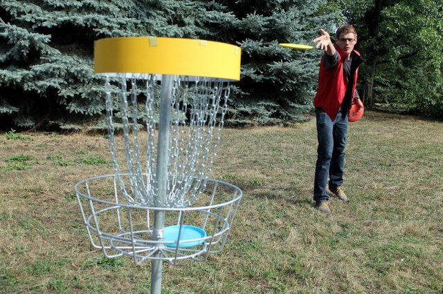 W disc golfa można już grać obok kąpieliska Fala