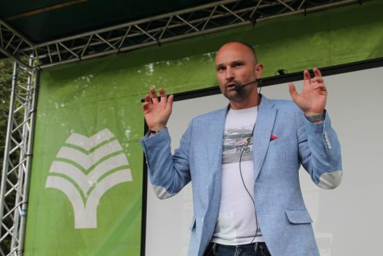 Nowa moda prosto z Chelsea. Woda, kolor i inne atrybuty współczesnego ogrodu