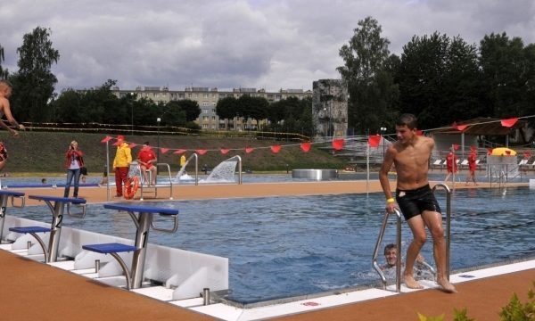 Basen odkryty w Nowym Bytomiu - MOSiR