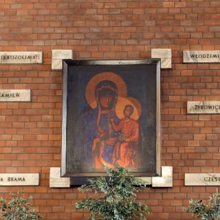 Trynek - Kościół pw. Matki Boskiej Częstochowskiej