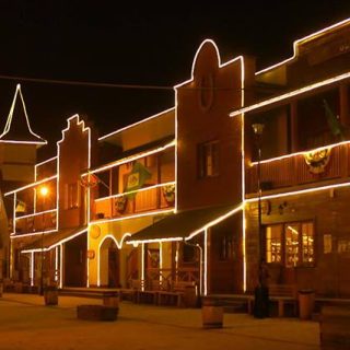 Twinpigs - Miasteczko westernowe