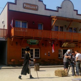 Twinpigs - Miasteczko westernowe