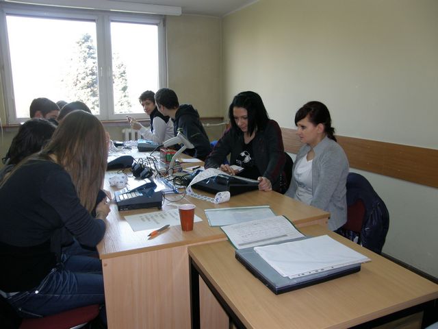 Dotacje z KFS i program "praca dla młodych"