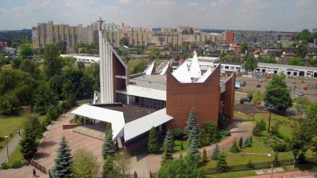 Tysiąclecie - Kościół pw. Matki Boskiej Piekarskiej