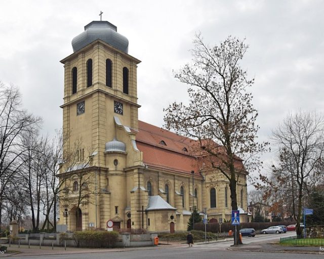 Dąbrówka Mała - Kościół pw. św. Antoniego Padewskiego