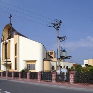 Kostuchna - Kościół pw. Trójcy Przenajświętszej