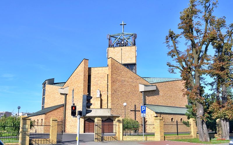 Parafia Łabędy - Kościół pw. św. Anny