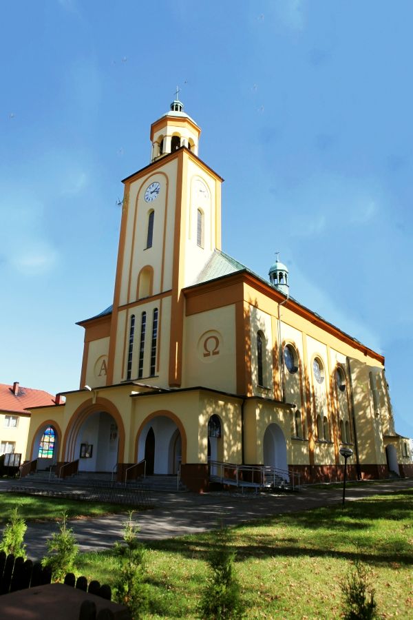 Urbanowice - Kościół pw. Matki Boskiej Pośredniczki Wszelkich Łask