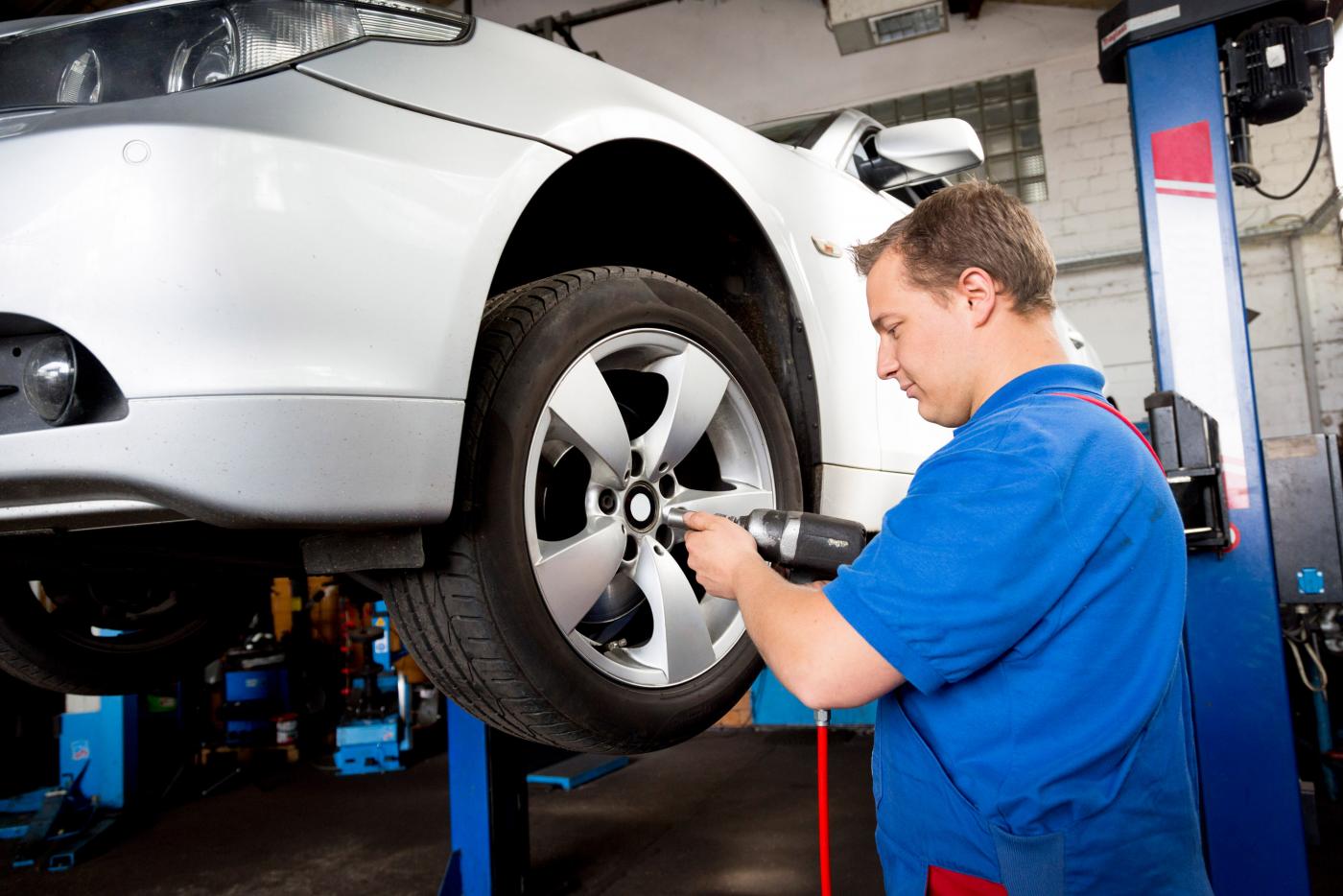 Letnie, zimowe, całoroczne…czy sezonowa zmiana opon ma sens?