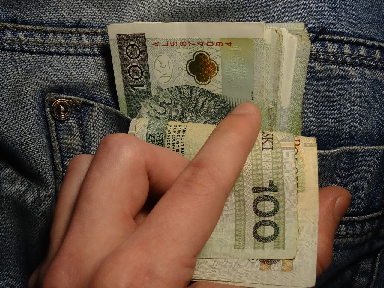 Na co zwrócić uwagę decydując się na pożyczkę pozabankową?