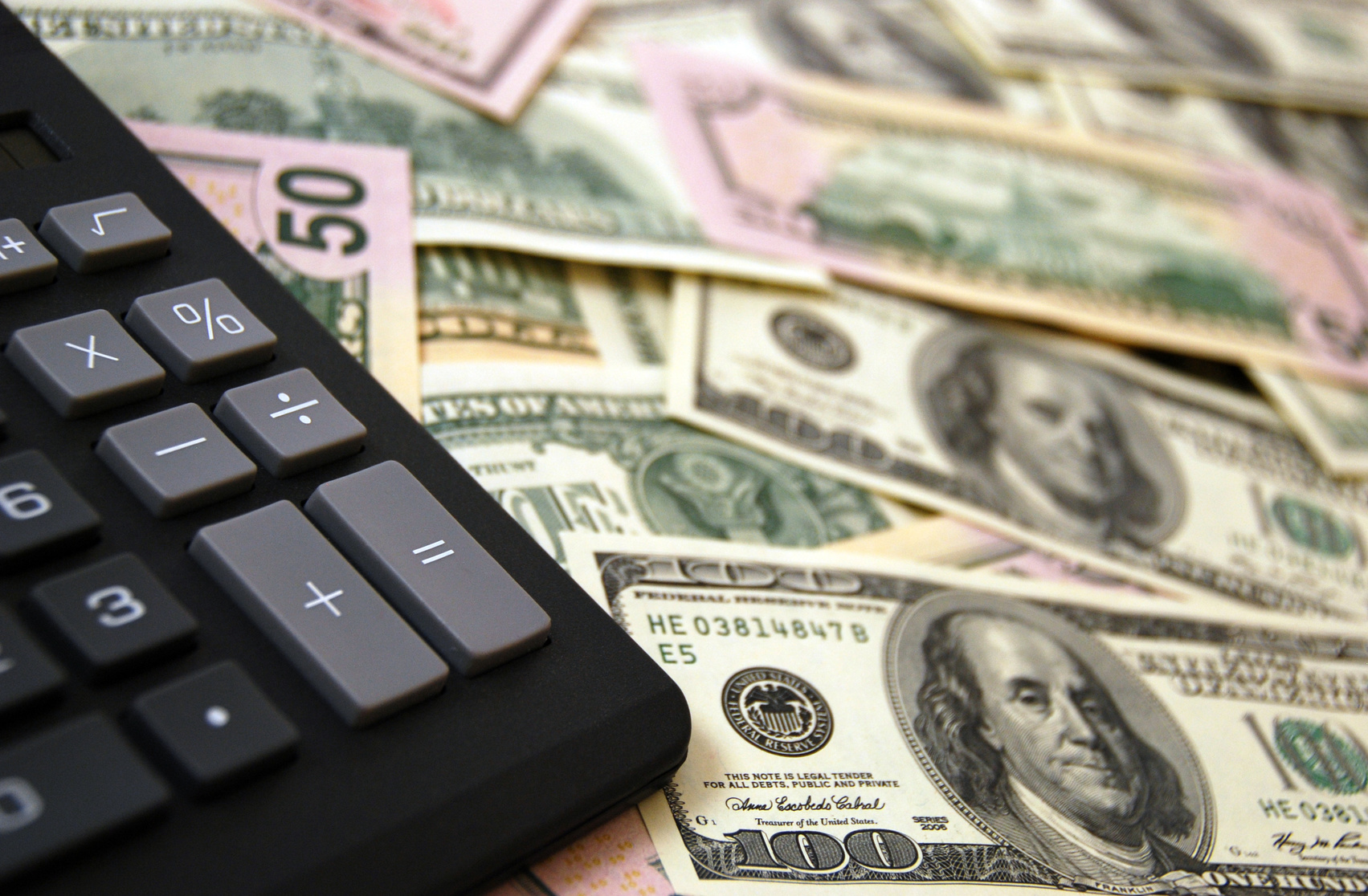 Wymieniaj dolara amerykańskiego i nie przepłacaj