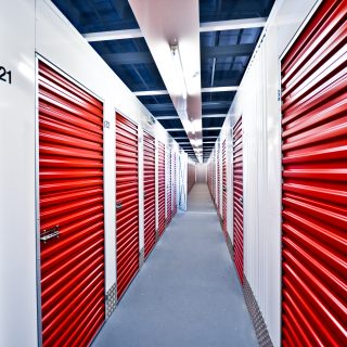 Self-storage - to musisz wiedzieć o magazynie samoobsługowym