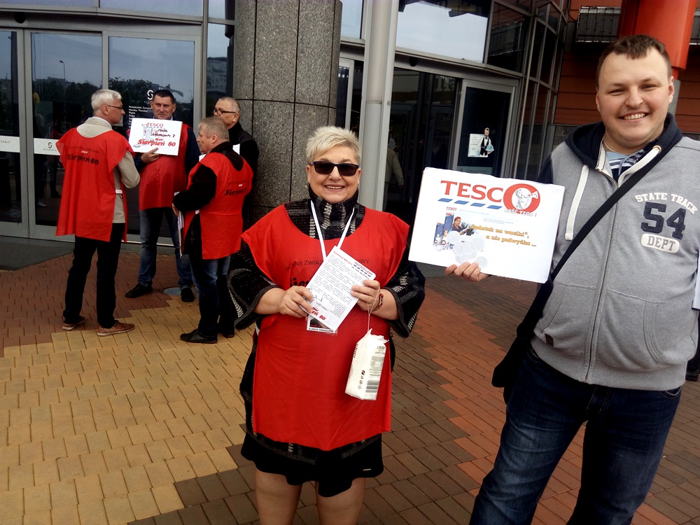 Pokojowy protest pracowników Tesco