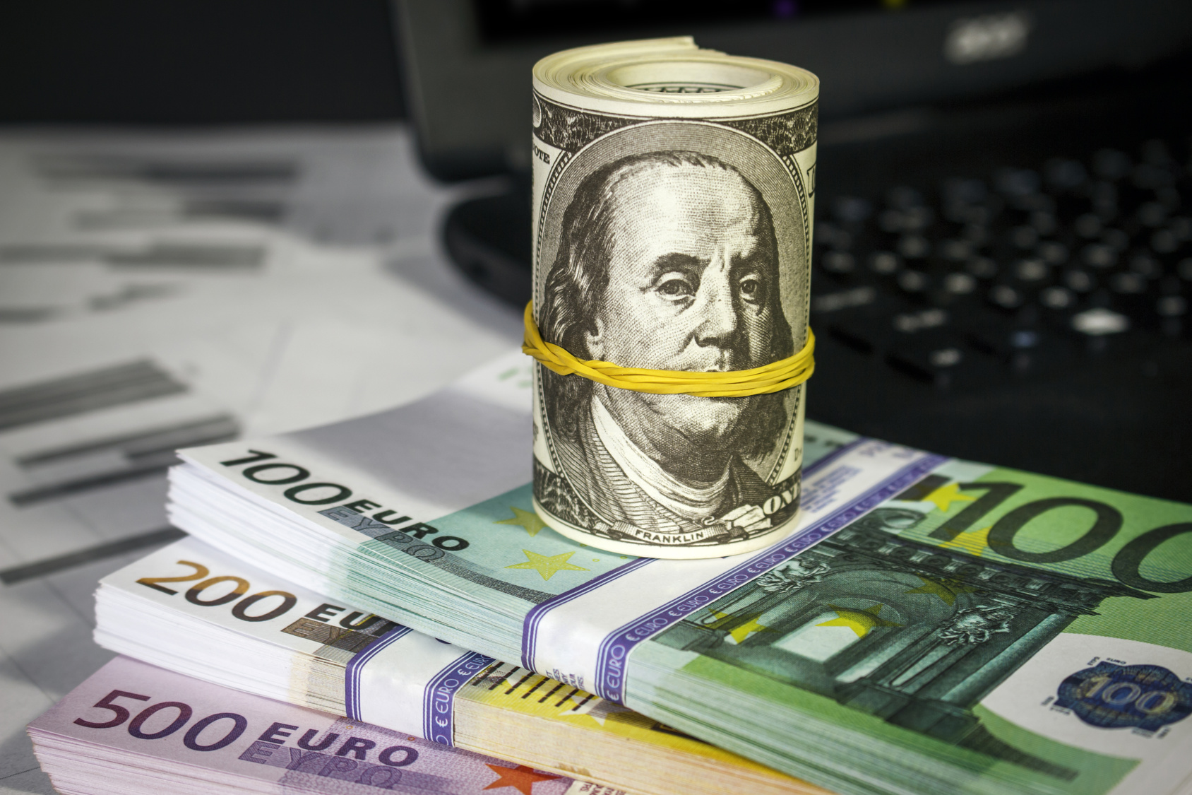 Proste przelewy międzynarodowe dla firm w wielu walutach!