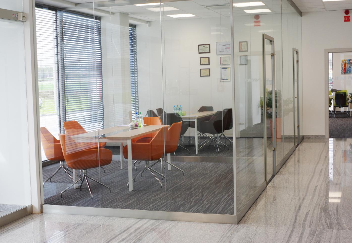 Meble biurowe - ciekawe aranżacje biur w mieście Katowice oraz innych miastach na Śląsku