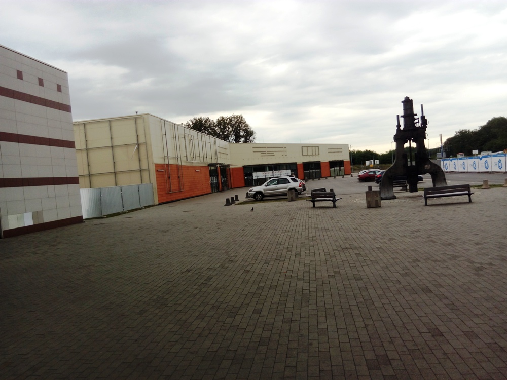 Przebudowa centrum handlowego w toku