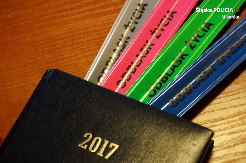 Noś odblaski! Bądź bezpieczny!