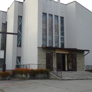 Rogoźna - Kościół pw. NMP Matki Kościoła