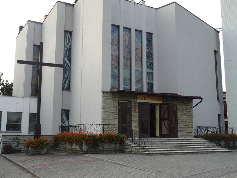 Rogoźna - Kościół pw. NMP Matki Kościoła