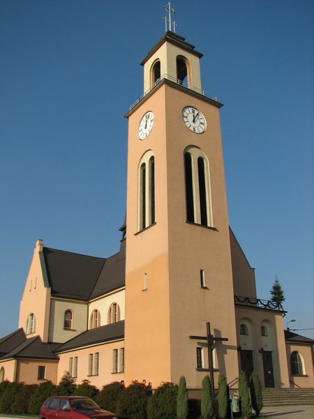 Jedłownik – Kościół pw. Matki Boskiej Wszechpośredniczki Łask i św. Antoniego z Padwy