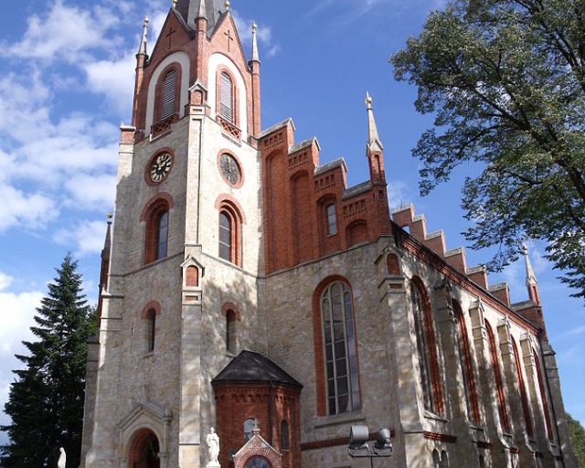 Woszczyce - Kościół pw. Świętych Apostołów Piotra i Pawła