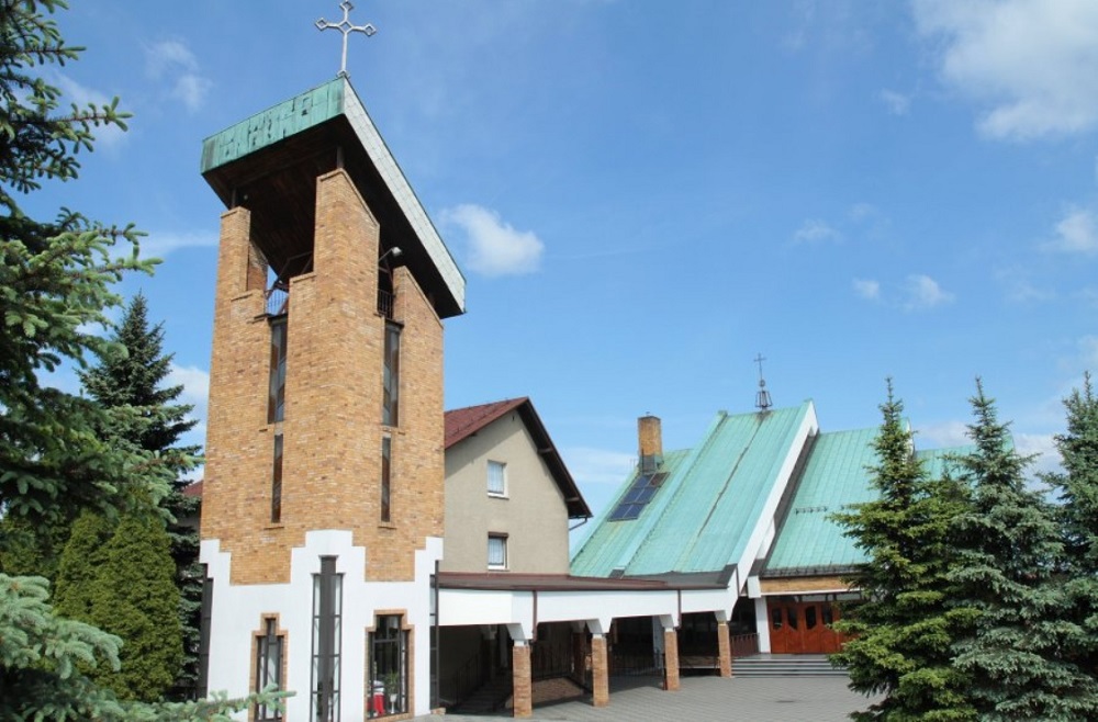 Niewiadom - Kościół pw. Bożego Ciała i św. Barbary