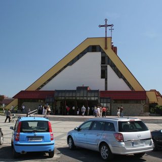 Maroko-Nowiny - Kościół pw. św. Jadwigi Śląskiej