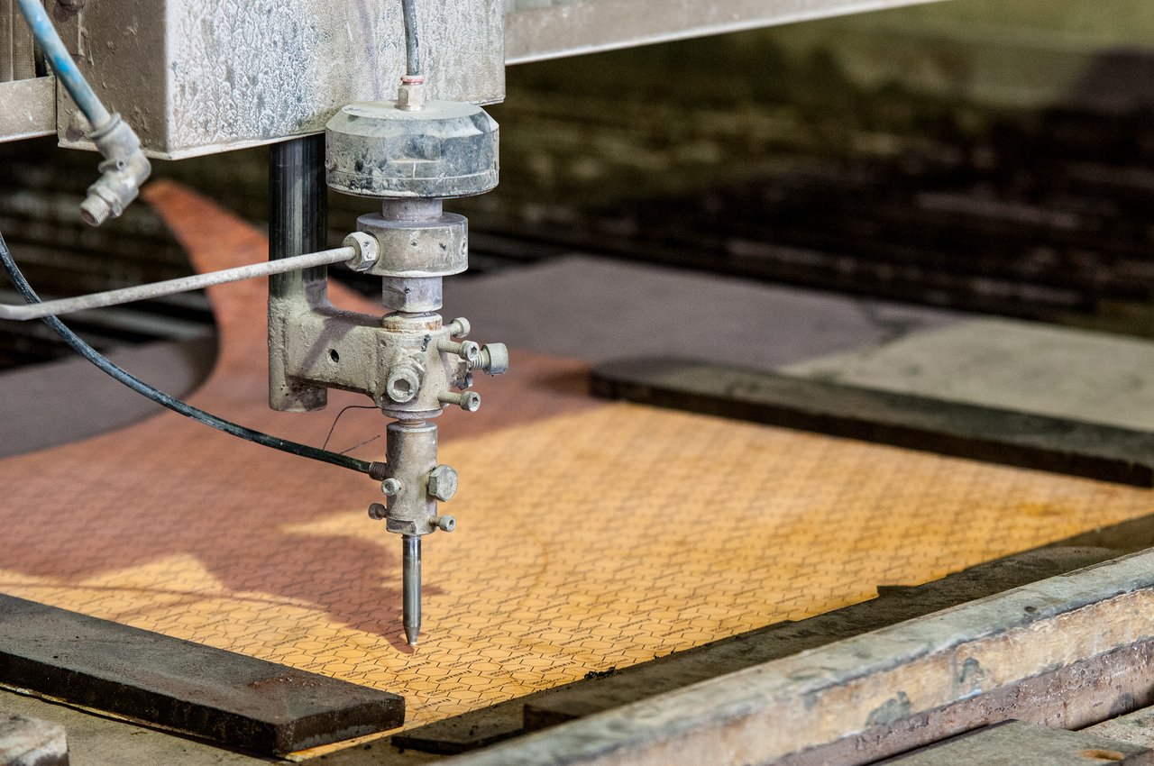 WaterJet – czy warto korzystać z lasera wodnego?