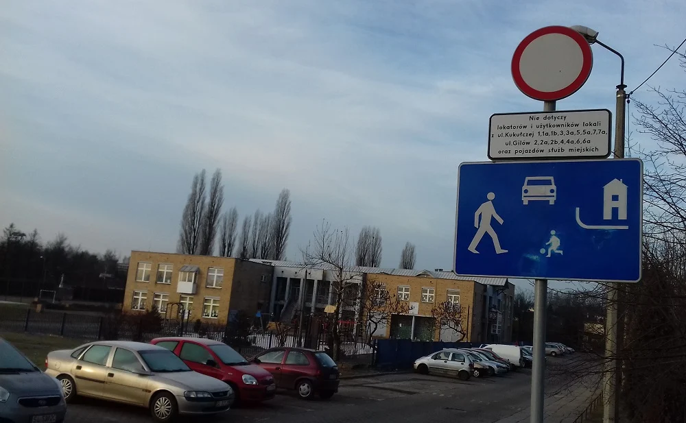 Dojazd do SP nr 16 znowu kością niezgody [AKTUALIZACJA]