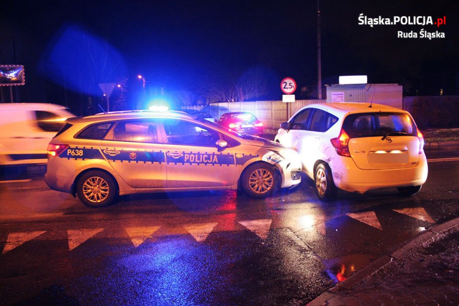Policjanci zatrzymali złodzieja w kradzionym samochodzie