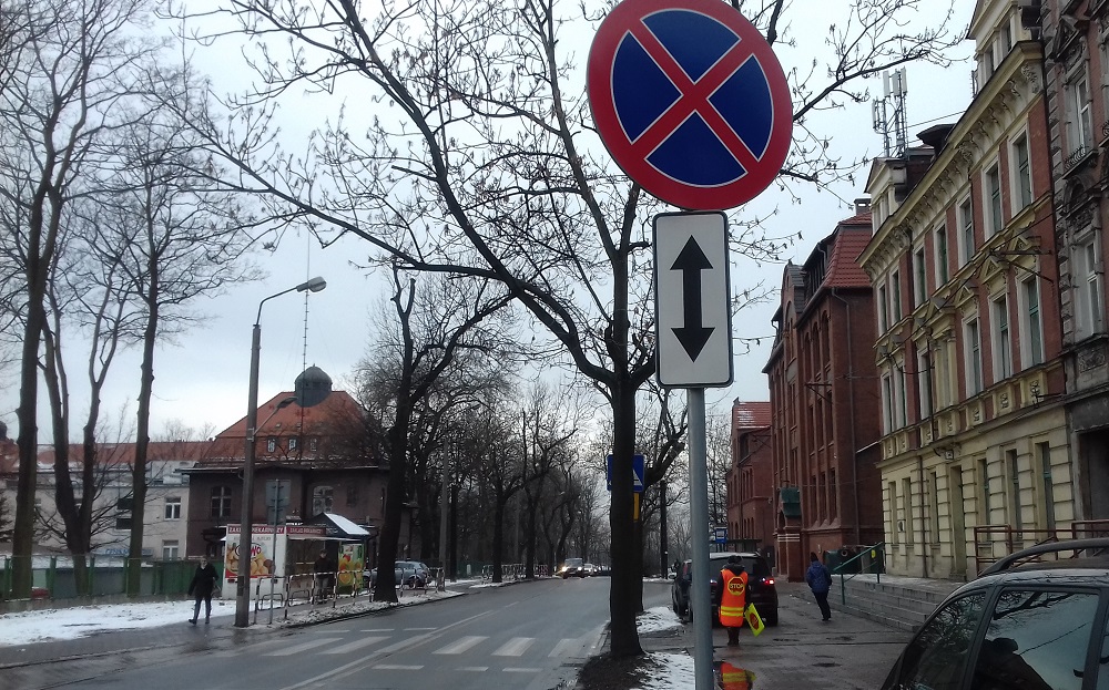 Strefa Kiss and Ride pod SP 14? Rodzice piszą wniosek