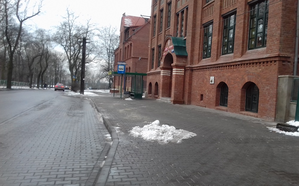 Strefa Kiss and Ride pod SP 14? Rodzice piszą wniosek