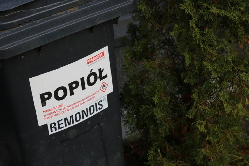 Pilne - opóźnienia w odbiorze popiołu