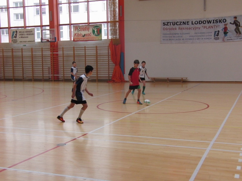 X Halowy turniej piłki nożnej dla uczniów klas 4 - 6