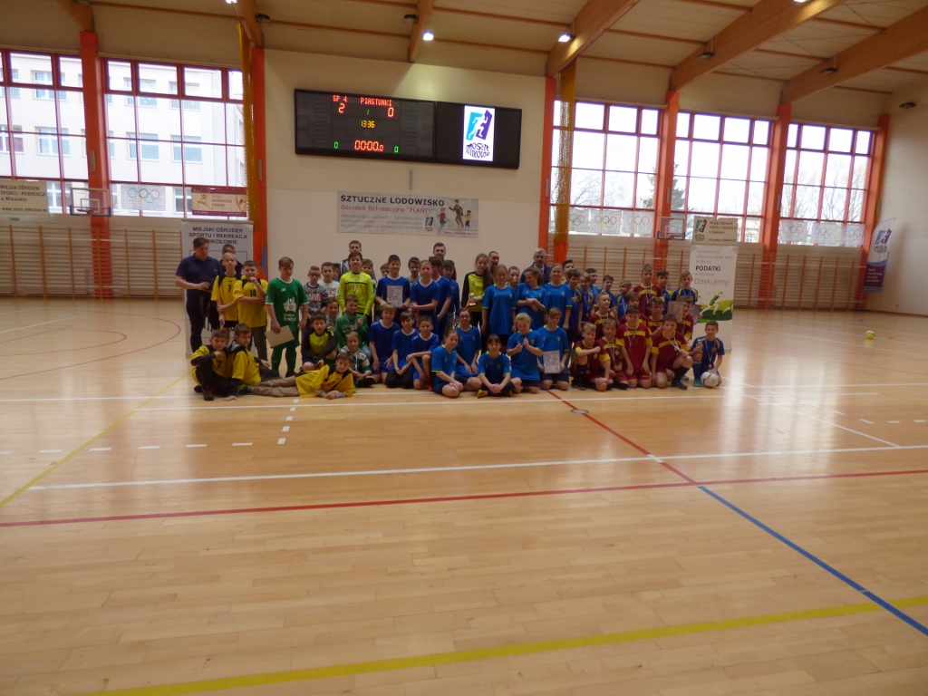 X Halowy Turniej w Piłce Nożnej