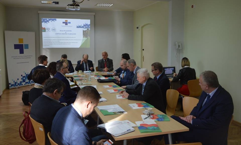 W Centrum Zdrowia o finansowaniu i klauzulach opt-out