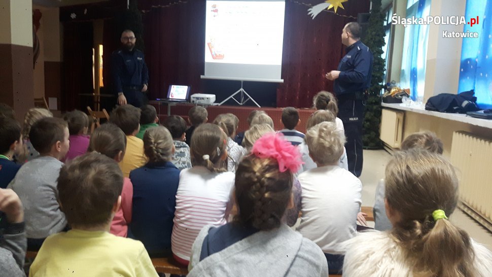 Dzielnicowi o bezpiecznych feriach