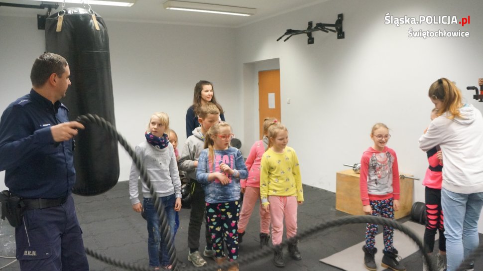Dzieci odwiedziły świętochłowicką komendę